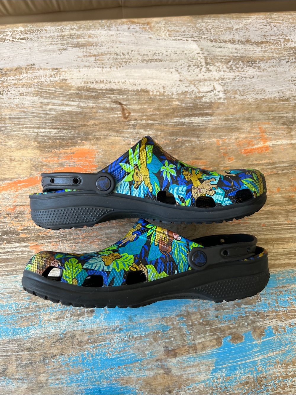 Crocs x Disney The Lion King Clogs - Picture 7 of 13